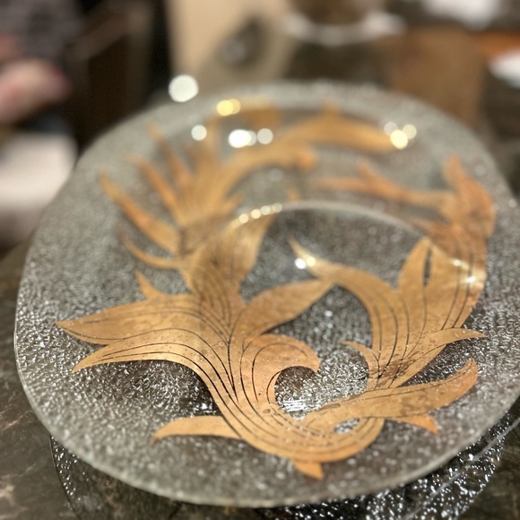 Elegant Glass Serving Platter with Gold Accents - Picture 14 of 15